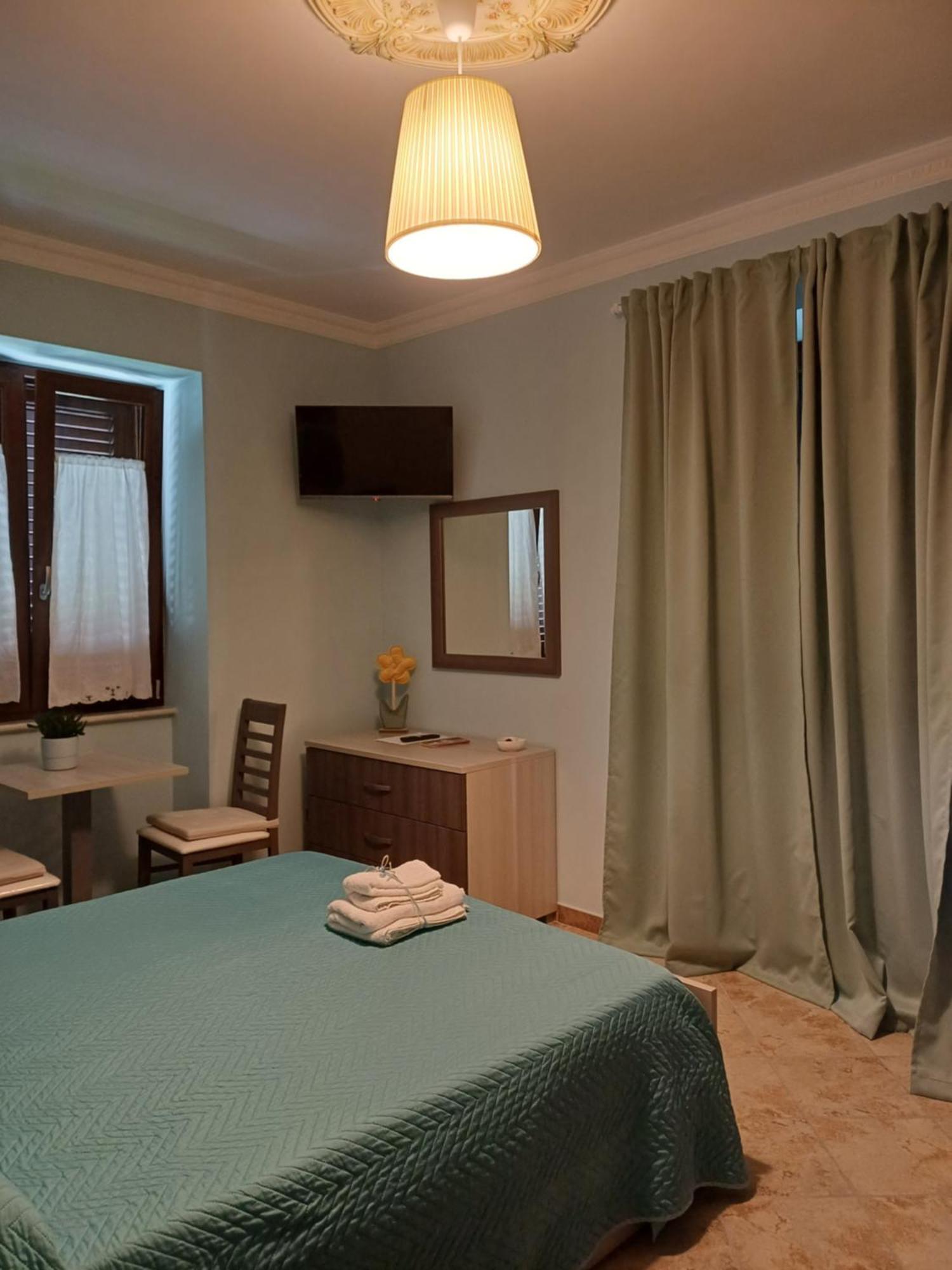 Core A Core Rooms Santo Stefano del Sole Ruang foto
